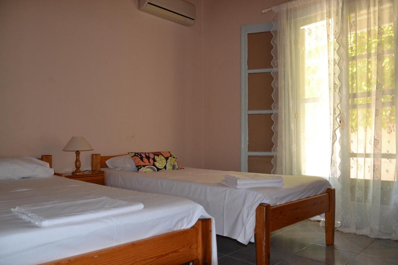 Mihaila Seaside: 2 Bedroom Bungalows Kefalonia スパルティア エクステリア 写真